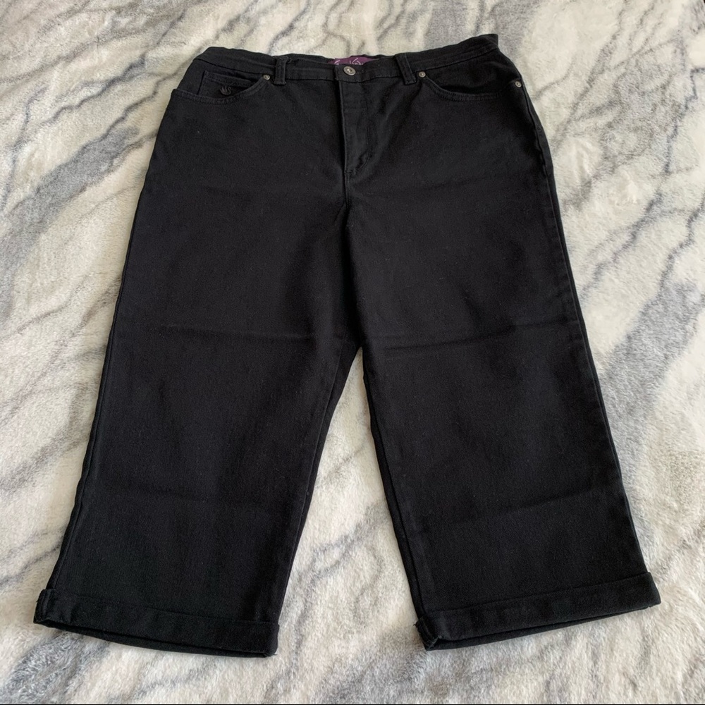 Gloria Vanderbilt Black Amanda Capri -14